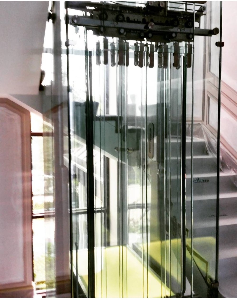 Cam Asansör